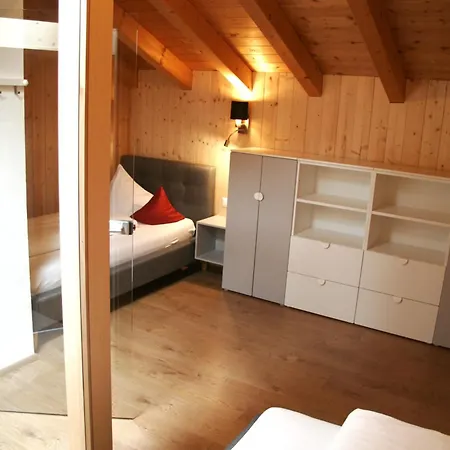 Lägenhetshotell Tirolerhof - Appartementhaus