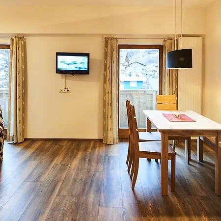 アパートホテル Tirolerhof - Appartementhaus