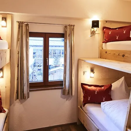 Tirolerhof - Appartementhaus