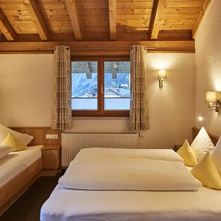 Tirolerhof - Appartementhaus 3*