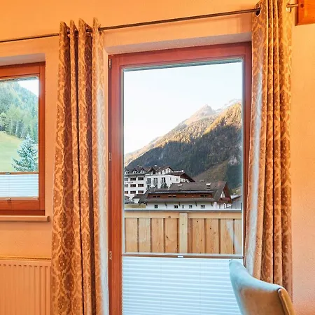 Tirolerhof - Appartementhaus Kaunertal