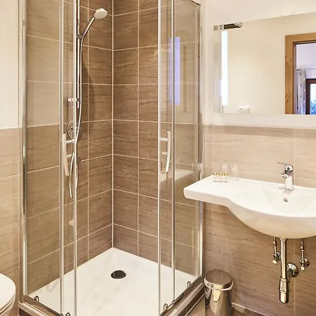 Tirolerhof - Appartementhaus 아파트호텔 3*