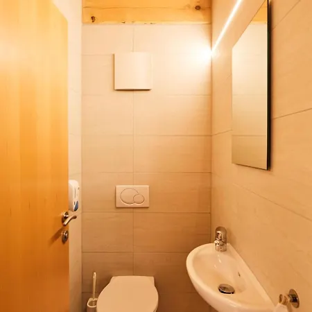 Tirolerhof - Appartementhaus 아파트호텔 3*